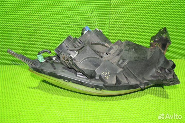 Фара ксеноновая передняя правая Honda Cr-V RD7