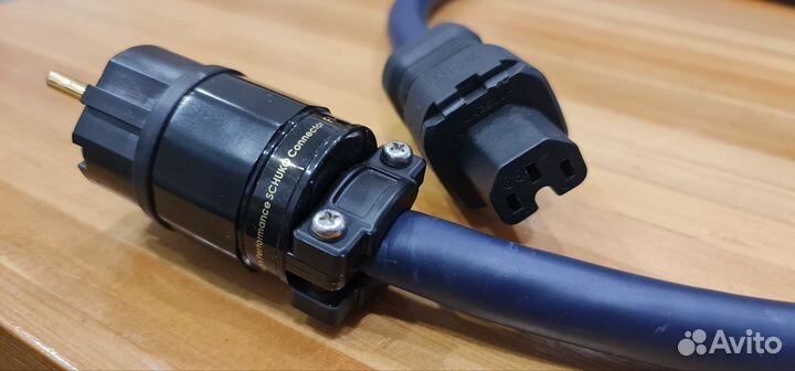 Furutech FP-S032n на Furutech FI 11 g + FI 15 g 1m