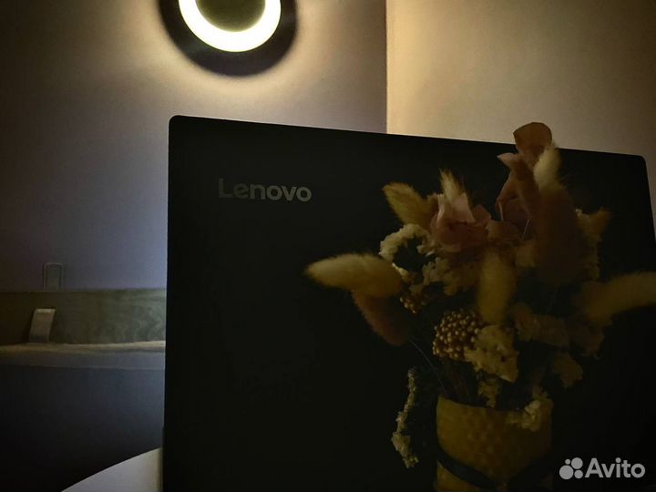 Ноутбук Lenovo