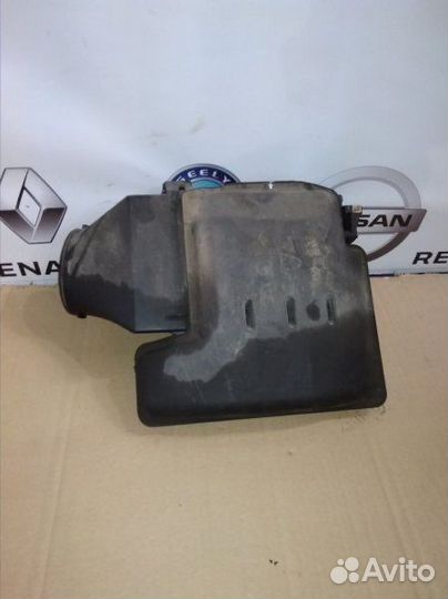 Корпус воздушного фильтра Renault logan
