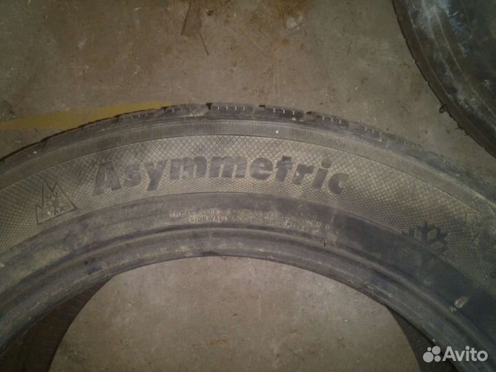 Kumho I'Zen RV Asymmetric 235/55 R18