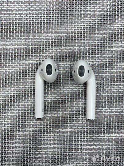 Airpods 2 (L +R + кейс А1602 ) Б/У оригинал