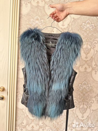 Жилетка меховая женская