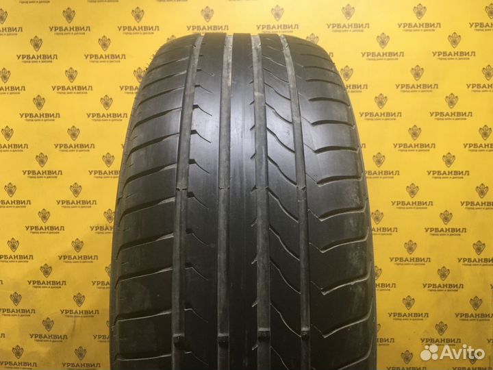 Goodyear EfficientGrip 235/55 R18 104Y