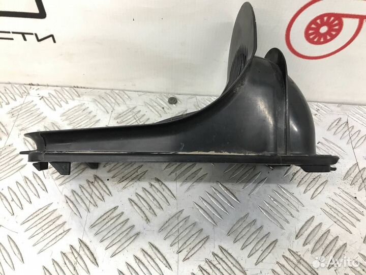 Б/У воздухозаборник передний Volkswagen Polo 602