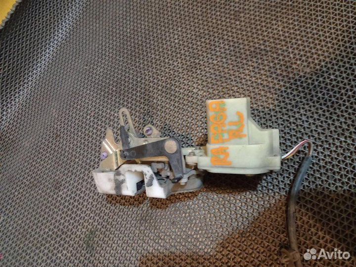 Замок двери задний левый Honda Rafaga CE4 G20A