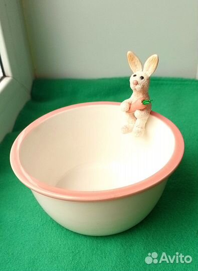 Тарелка дет., новая, с Зайцем