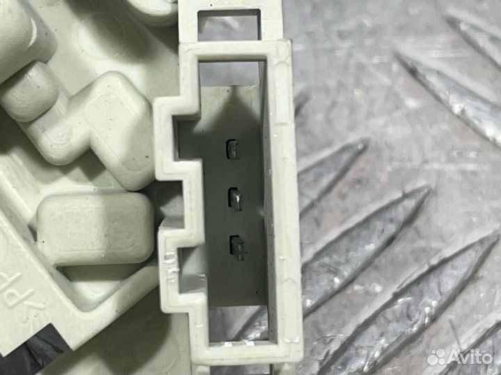 Б/У Плата заднего фонаря левого#003