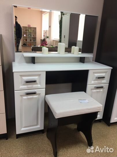 Трельяж стенка комод с пуфом