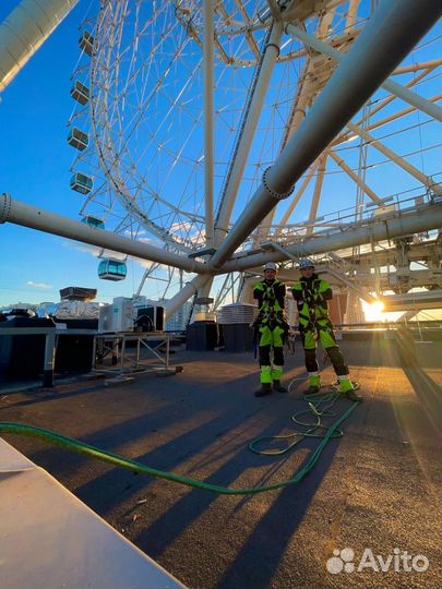 Мойка окон методом промышленного альпинизма