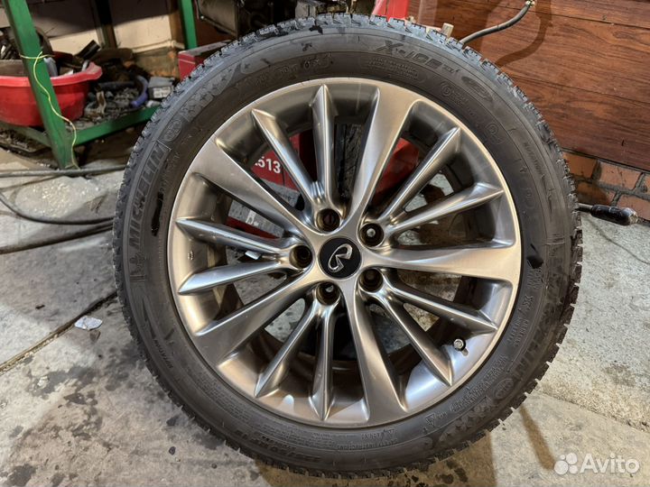 Michelin X-Ice XI3 225/50 R18