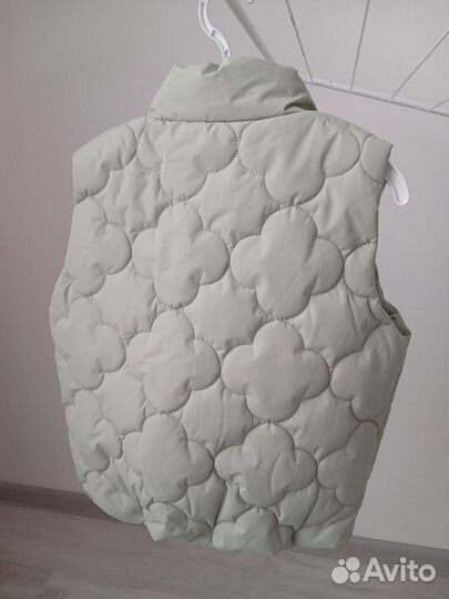 Жилетка новая sela 110