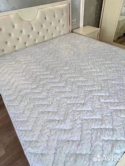 Наматрасник-топпер стеганный 160х200 см