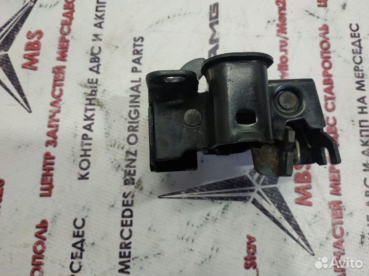 Замок капота w211 Mercedes