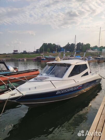 Прогулки на катере по Красноярскому морю