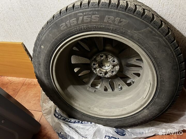 Комплект оригинальные диски r17 киаК5 с зимрезиной