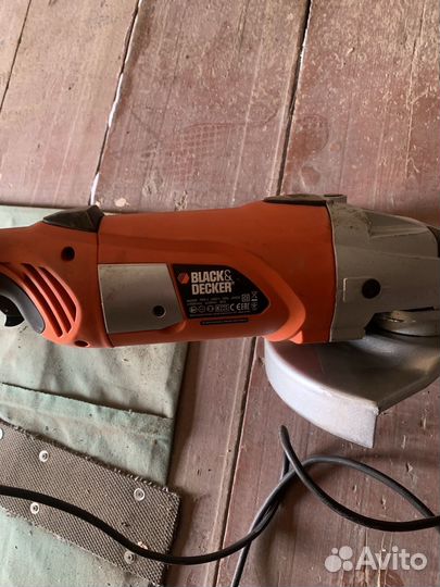 Ушм болгарка 230 black decker