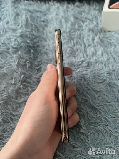 iPhone Xs, 64 ГБ