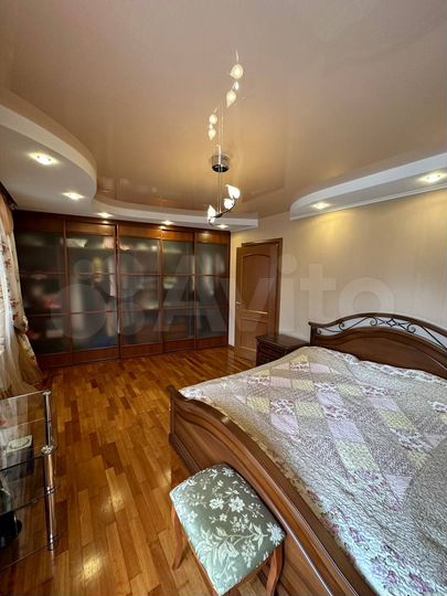 4-к. квартира, 143 м², 4/10 эт.