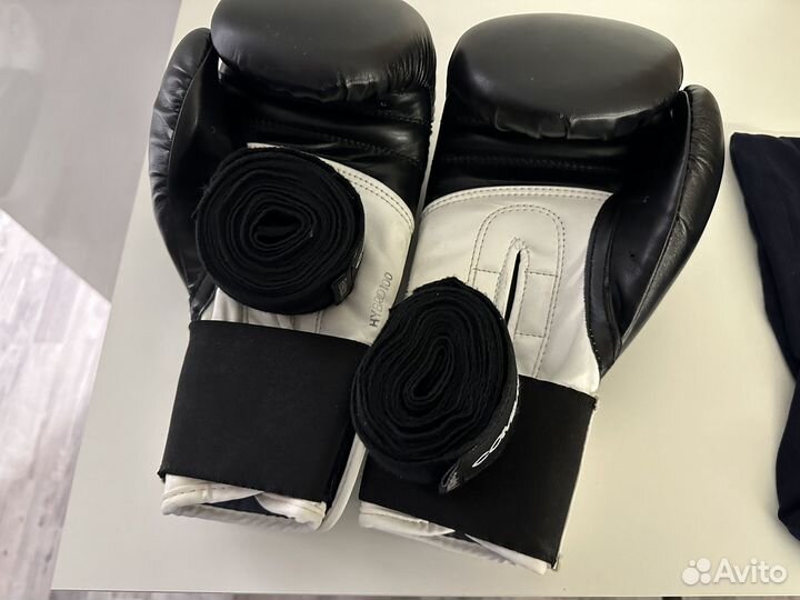 Боксерские перчатки 12 oz adidas