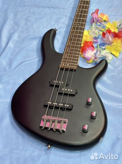 Бас гитара Cort Action Bass