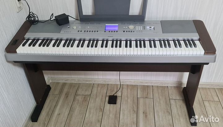 Цифровое пианино yamaha DGX-640