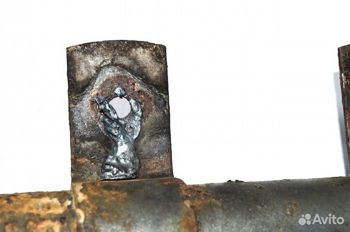 Кронштейн крыла, передний мост задний правый merce