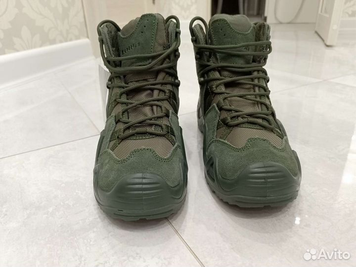 Продам ботинки lowa