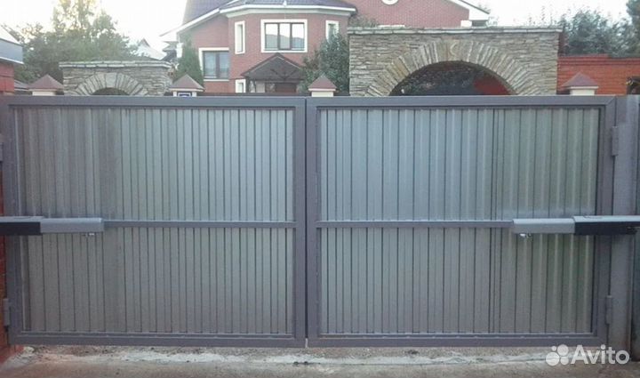 Распашные ворота с подушкой