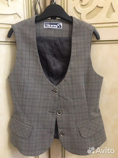 Жилетка для девочки Штугардт р-р 38