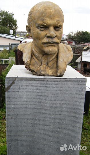 Бюст Ленина
