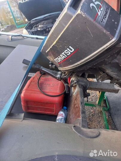 Лодка с мотором