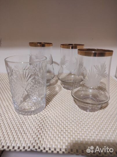 Салатницы, вазы, кружки, стаканы, графин