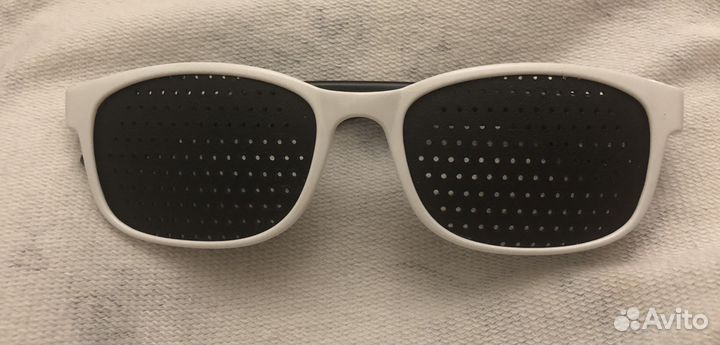 Очки перфорационные для коррекции зрения