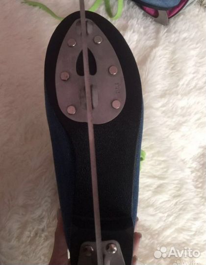 Коньки фигурные женские 37-38 размер