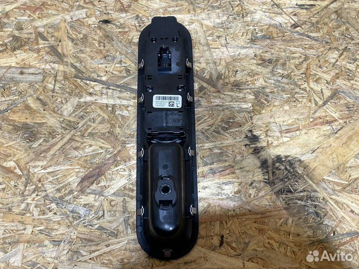 Блок управления стеклоподъемниками передней левой