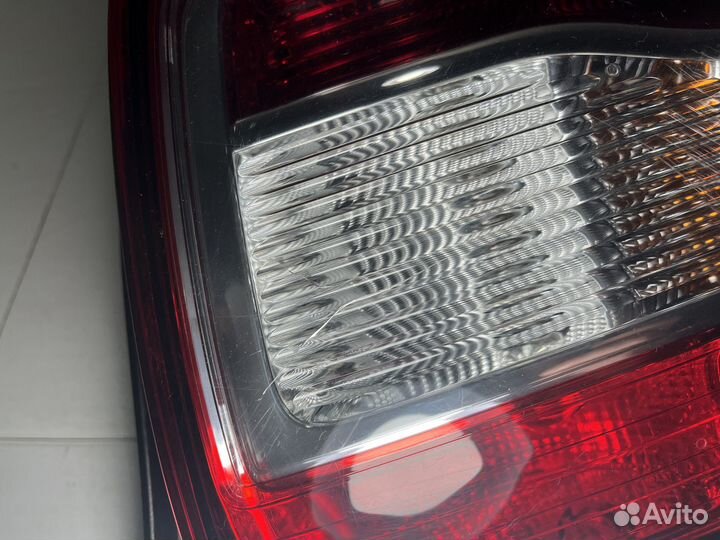 Фонарь задний правый Renault Logan 2 L8