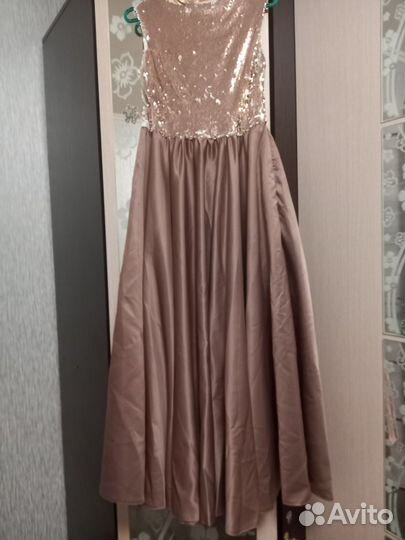 Нарядное платье