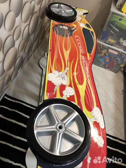 Детская кровать машинка