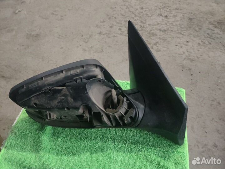Hyundai solaris 1 правый зеркало оригинальный
