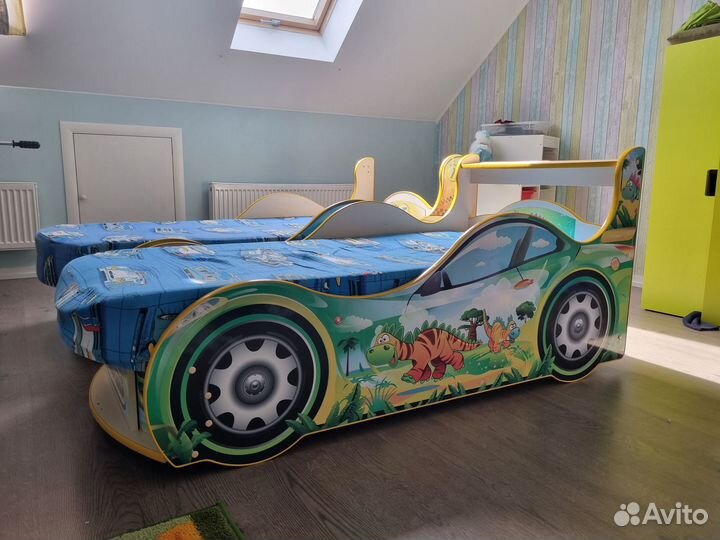 Детская кровать машинка 2 штуки