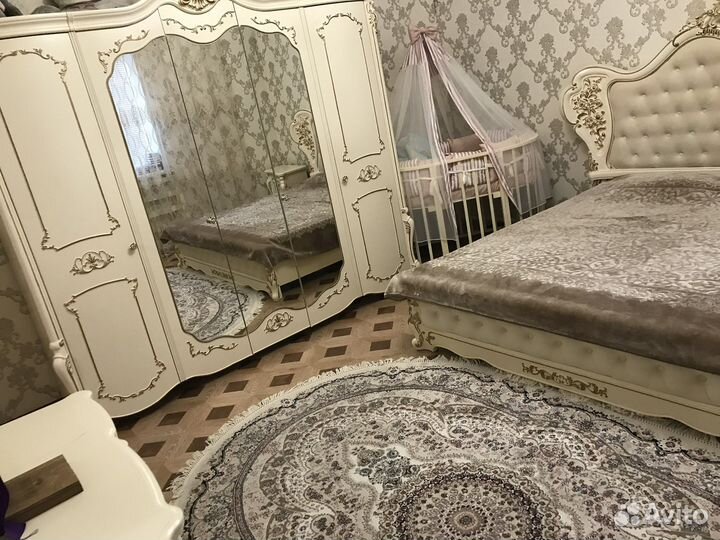 Спальный гарнитур