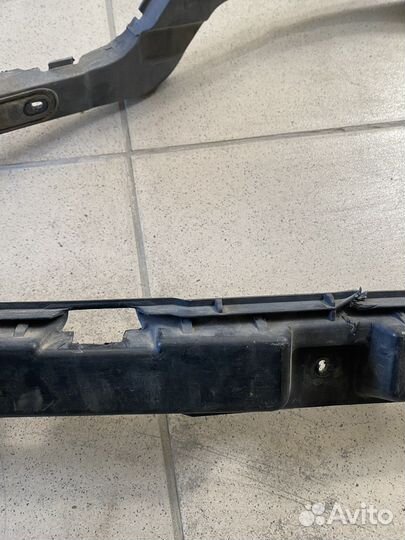 Направляющие заднего бампера Opel Astra h седан