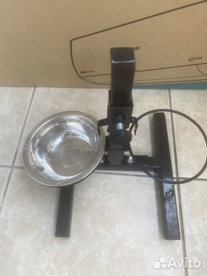 Миска со стойкой для животных