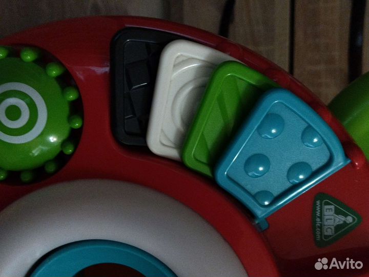 Развивающий бизиборд каталка