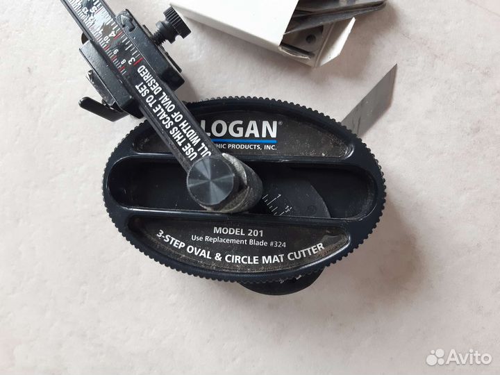 Резак для овального паспарту logan 201