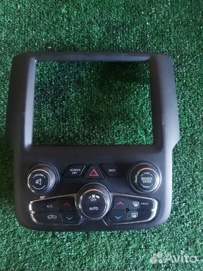 Dodge RAM 1500 блок управления климат-контролем