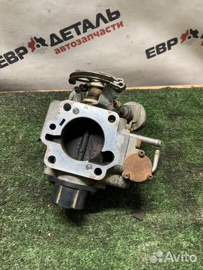 Дроссельная заслонка Toyota Carina седан 1.6 4AFE