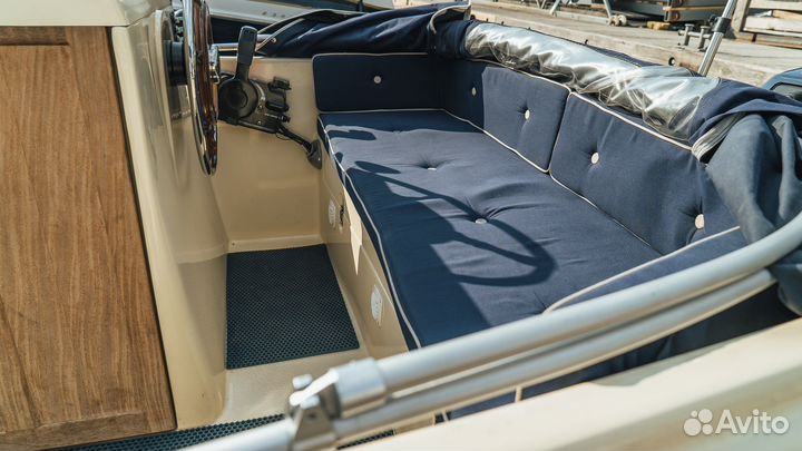 Аренда прогулочного катера Голландец