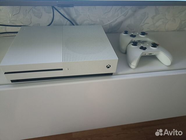 Xbox one s 1tb с играми
